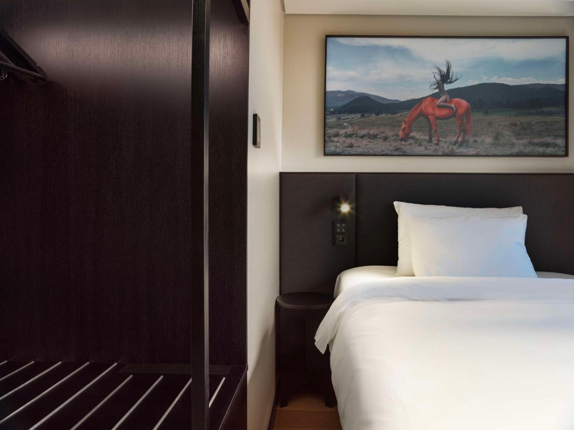 Radisson Red 4* Helsinki