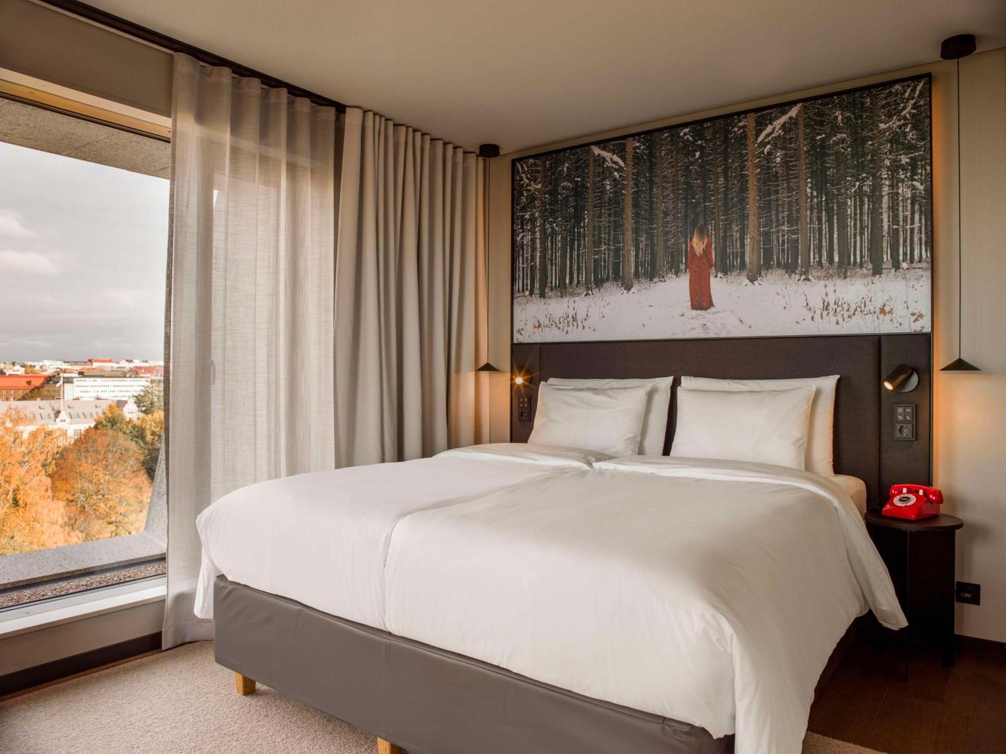 Radisson Red Hotel 4*