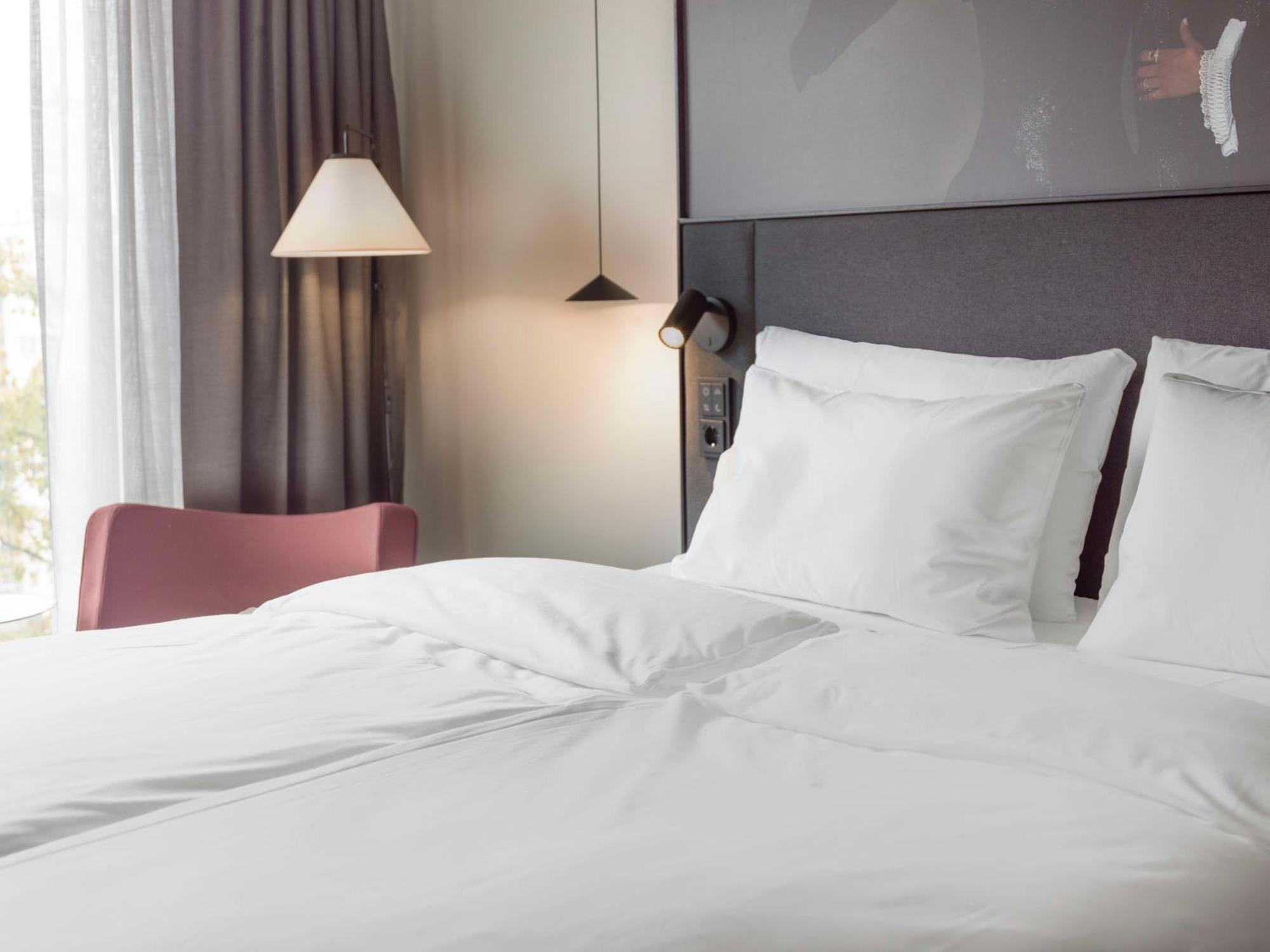 Hotel Radisson Red 4*