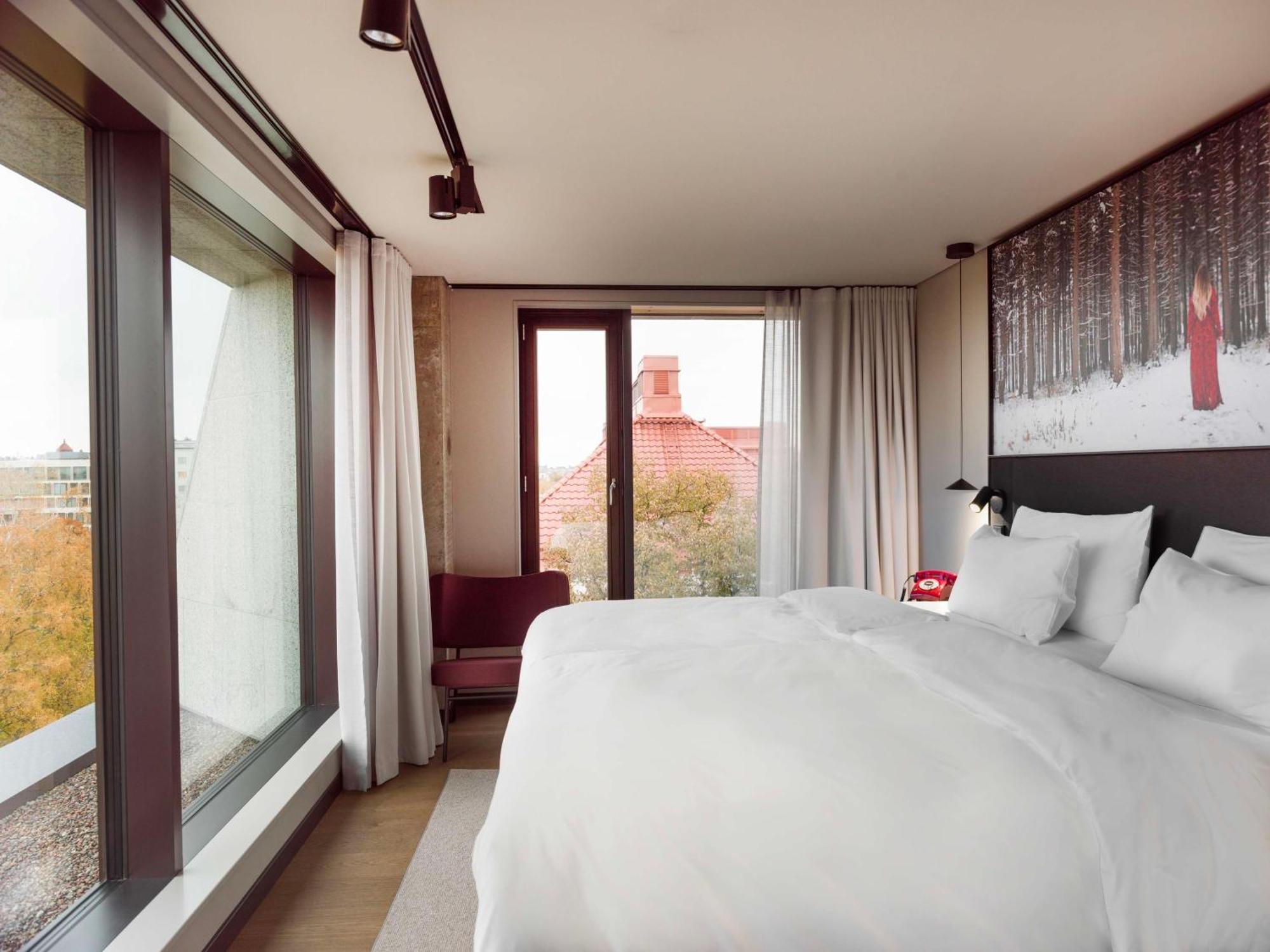 Radisson Red Hotel