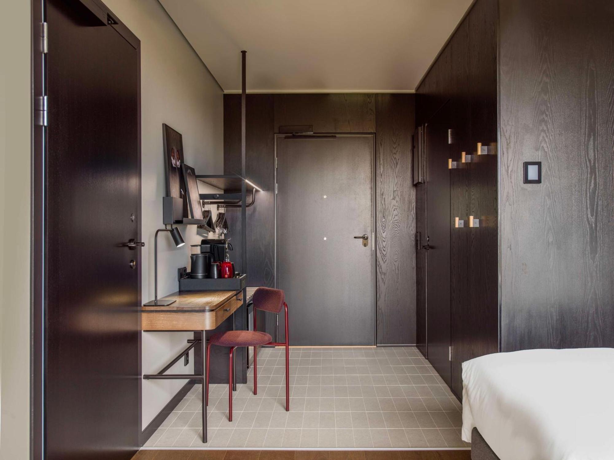 Radisson Red 4*