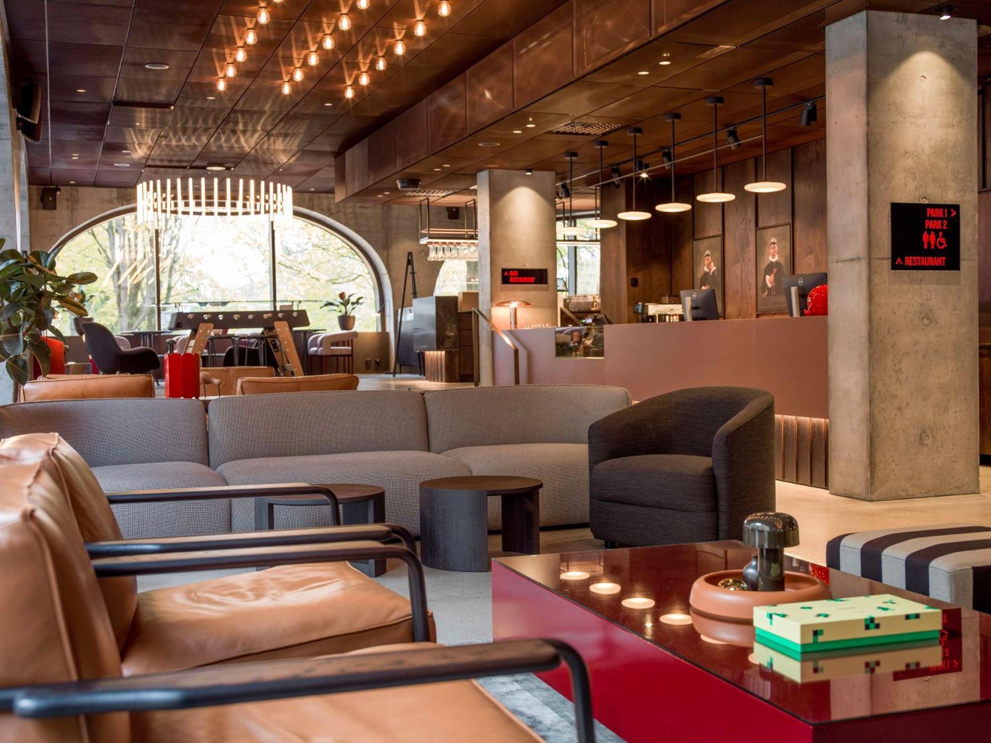 Hotel Radisson Red 4*